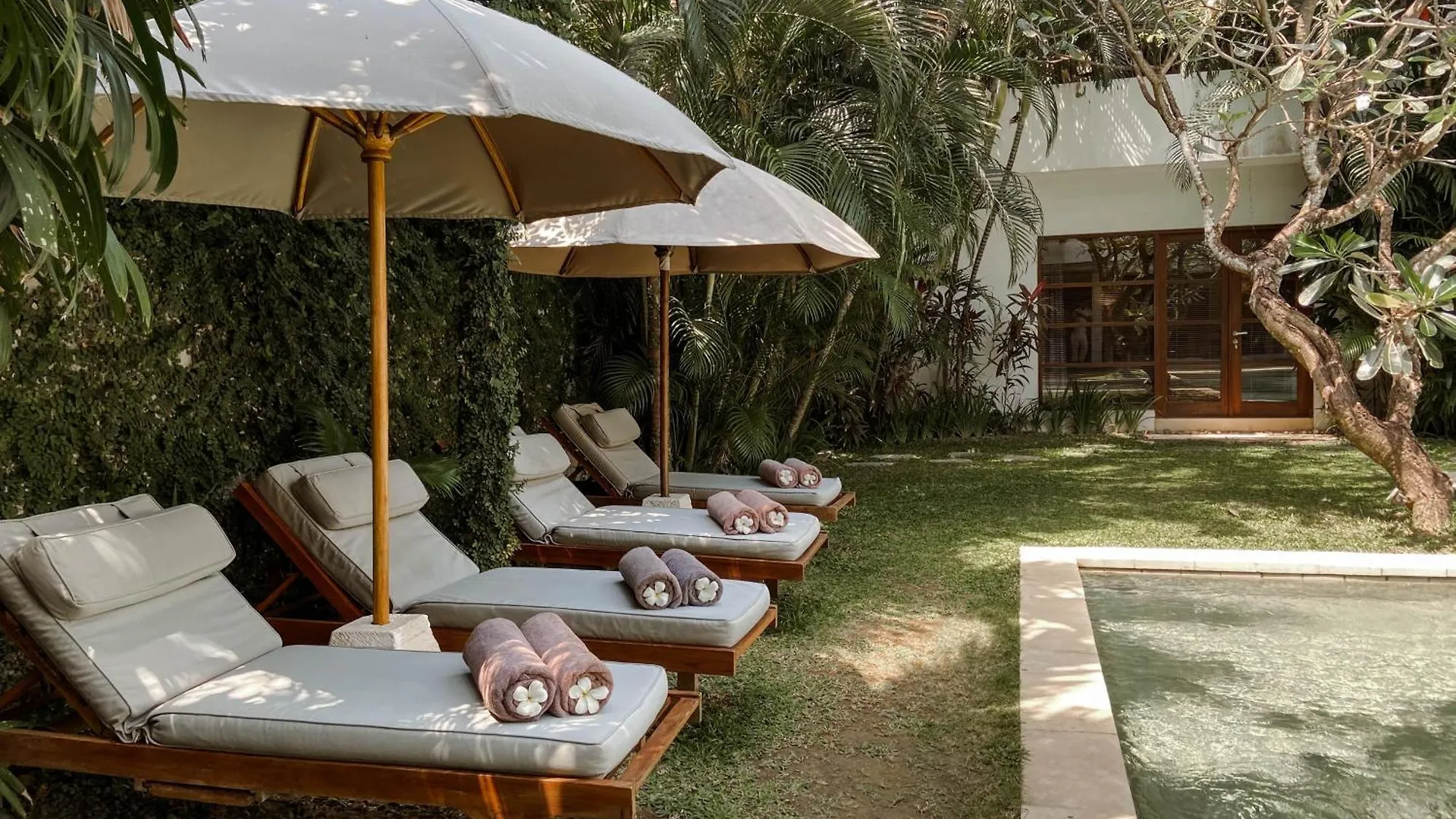 Villa Chocolat Seminyak 6 Bedroom Indonesia