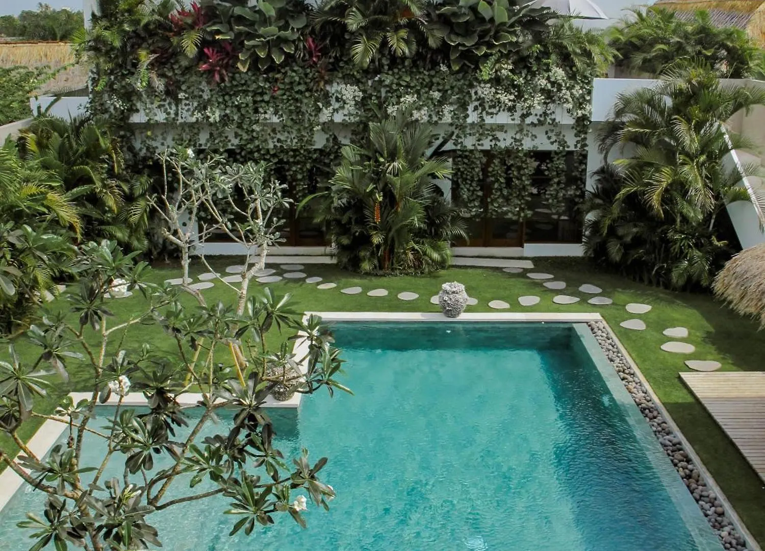 Villa Chocolat Seminyak 6 Bedroom