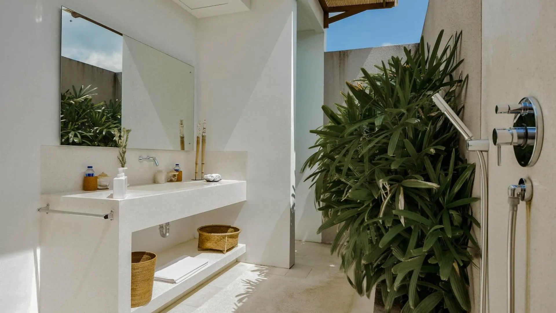 Villa Chocolat Seminyak 6 Bedroom Indonesia
