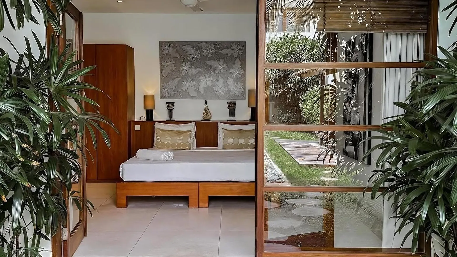 Villa Chocolat Seminyak 6 Bedroom